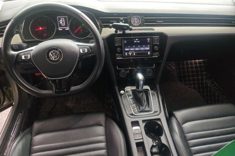 大众 迈腾 2018款 330TSI DSG 领先型中控内饰7002