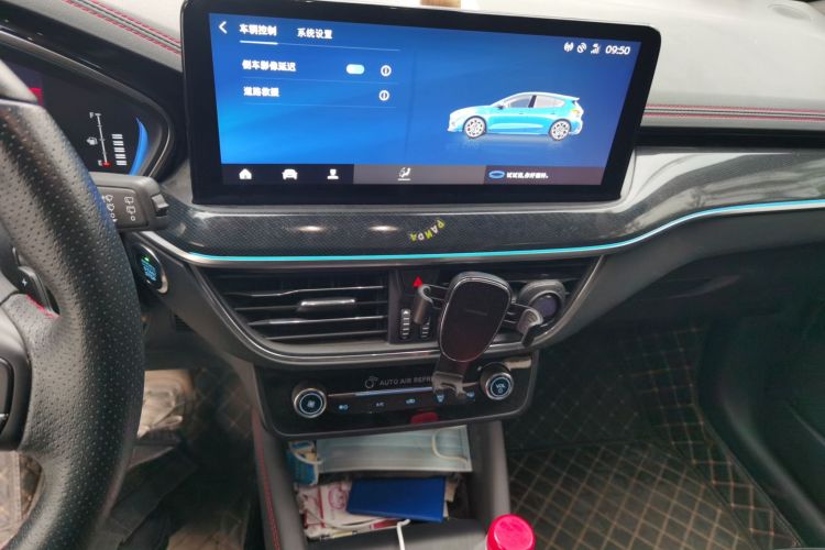 福特 福克斯 2021款 两厢 EcoBoost 180 自动ST Line中控内饰16