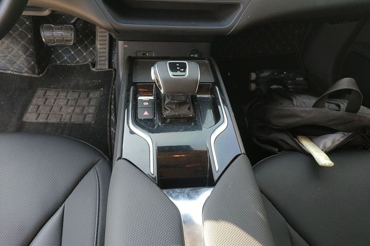 红旗E-QM5 2023款 改款 基础出行版局部细节18