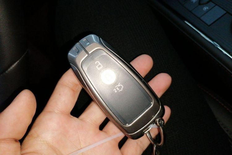 福特 蒙迪欧 2022款 改款 EcoBoost 245 豪华型中控内饰11