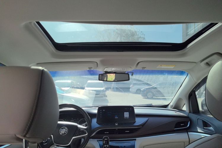 别克GL8 2022款 陆上公务舱 652T 豪华型中控内饰22