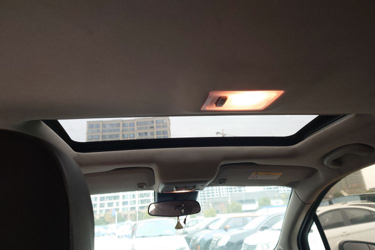 别克 昂科拉 2015款 1.4T 自动两驱都市精英型中控内饰22