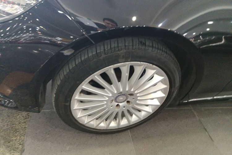 奔驰E级 2015款 E 200 L车身外观6007