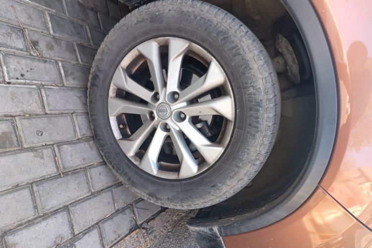 日产 奇骏 2015款 2.0L CVT舒适MAX版 2WD车身外观6007