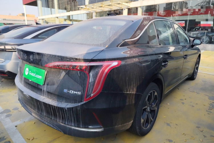 红旗E-QM5 2023款 改款 基础出行版车身外观7