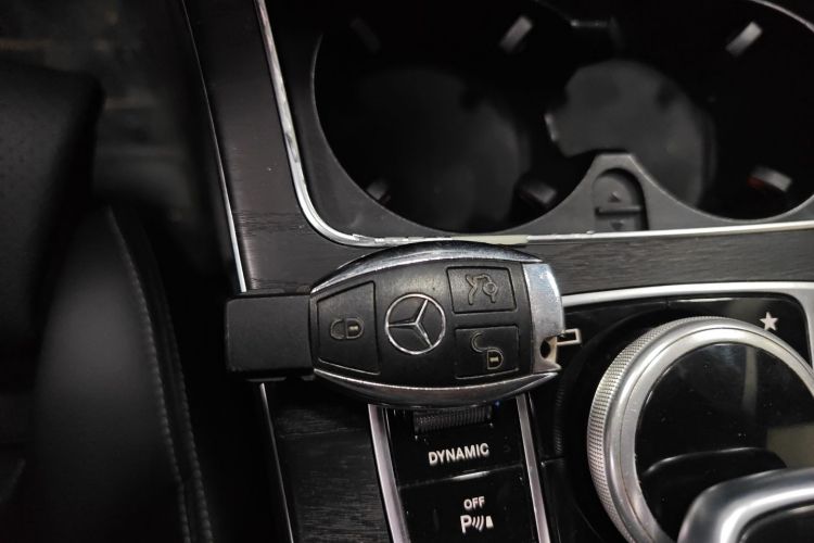 奔驰C级 2017款 C 180 L 运动版中控内饰11