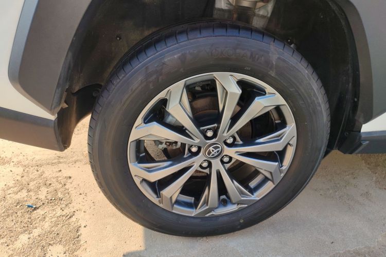 丰田 RAV4荣放 2023款 2.0L CVT四驱探险Plus版车身外观6003