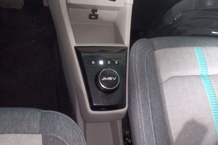 江铃集团新能源 易至EV2 2023款 吉祥版 201km 舒适型中控内饰18