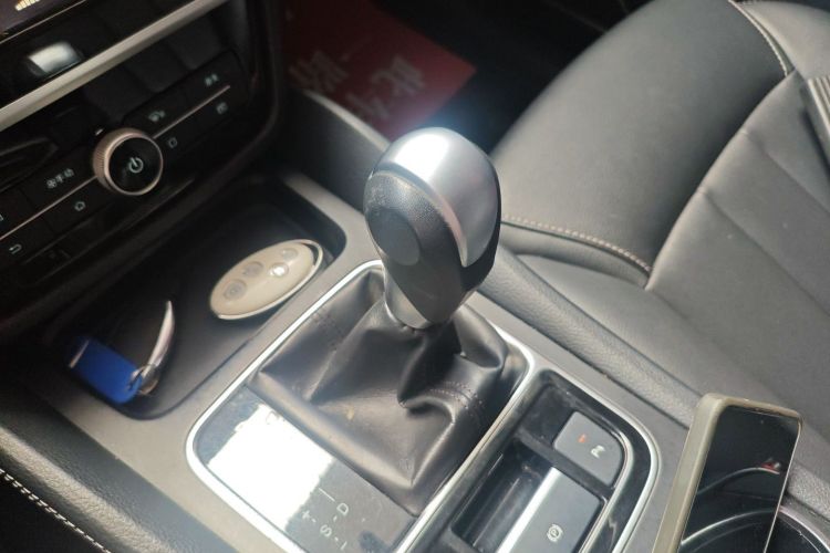 比亚迪 宋MAX 2018款 1.5T 自动智联豪华型 6座局部细节18