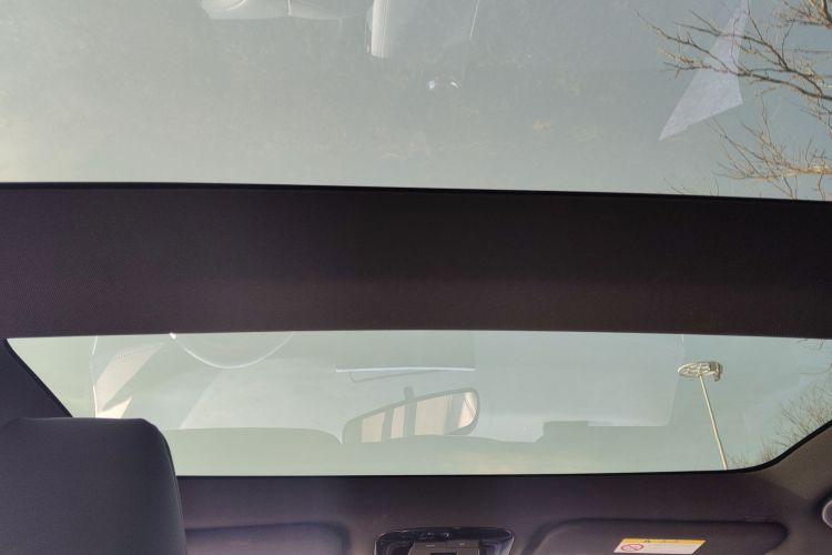 丰田 凯美瑞 2024款 双擎 2.0HXS 运动Plus版局部细节22