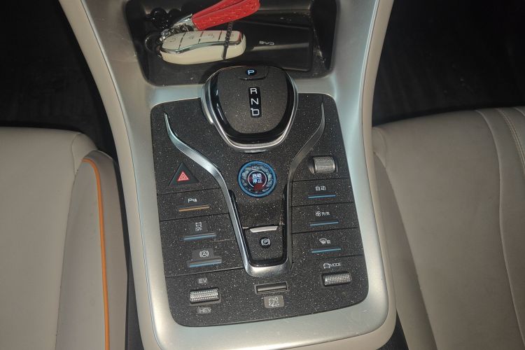 比亚迪 宋Pro新能源 2023款 冠军版 DM-i 110KM卓越型局部细节18