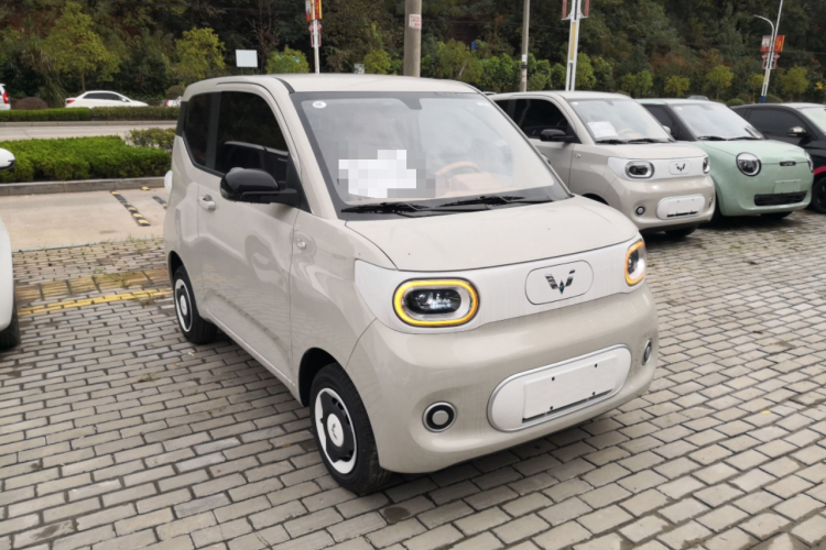 五菱汽车 宏光MINIEV 2024款 第三代 215km 青春版车身外观3