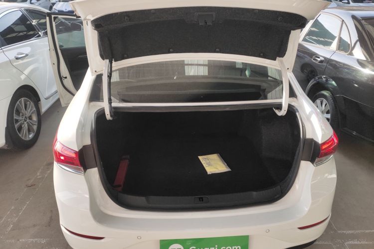 别克 英朗 2021款 改款 典范 1.5L 自动精英型机舱底盘23