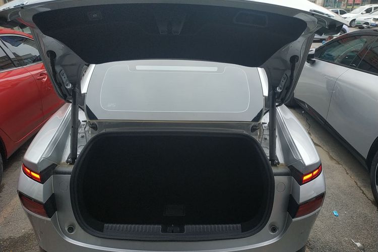 小鹏P7 2023款 P7i 702 Pro局部细节23