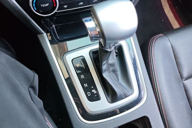 猎豹汽车 猎豹CS10 2017款 2.0T 自动都市型中控内饰18