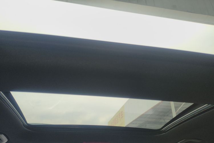 奔驰C级 2023款 改款 C 260 L 皓夜运动版局部细节22