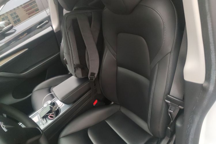 特斯拉 Model Y 2022款 Performance高性能全轮驱动版局部细节19