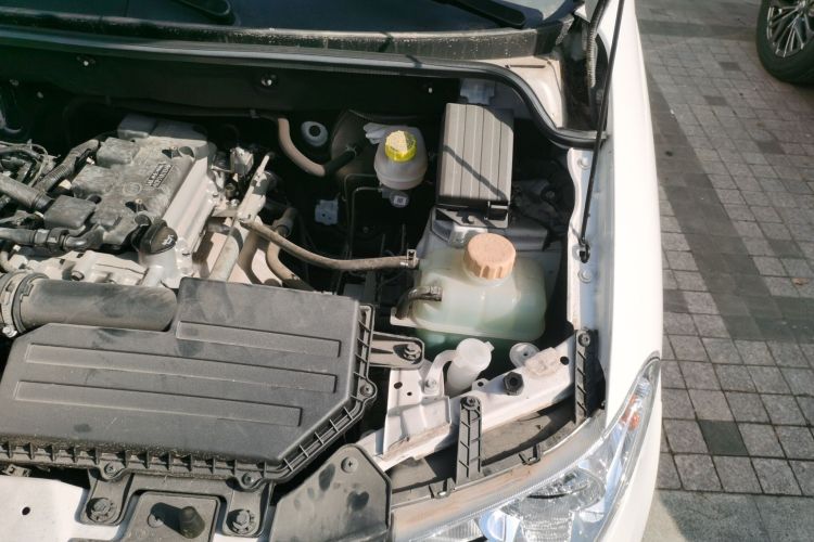 五菱汽车 五菱宏光 2021款 1.5L改款 S基本型 电动助力LAR局部细节9007