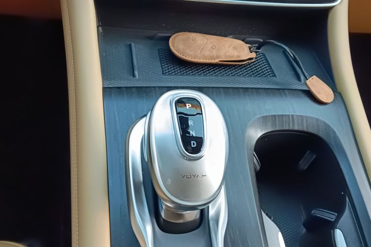 岚图汽车 岚图梦想家 2024款 PHEV 超长续航尊贵版中控内饰18