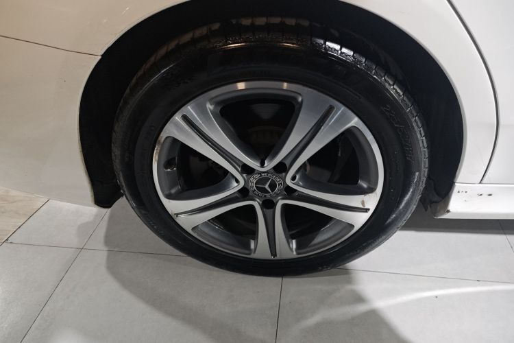 奔驰C级 2019款 改款 C 260 L 运动版车身外观6008