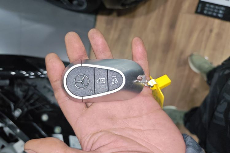 奔驰C级 2024款 改款 C 260 L中控内饰7001