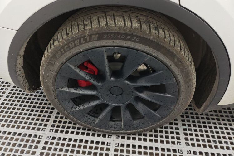 特斯拉 Model Y 2022款 改款 后轮驱动版车身外观6008