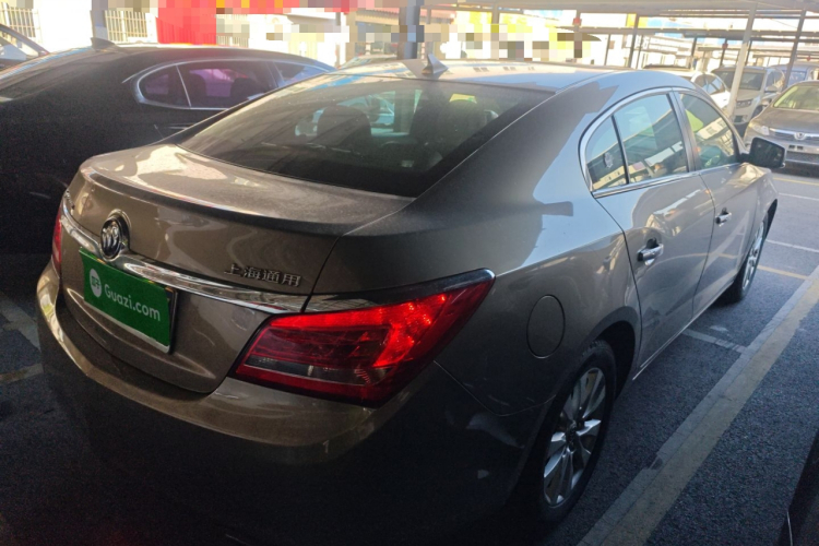 别克 君越 2013款 2.4L SIDI精英舒适型车身外观7