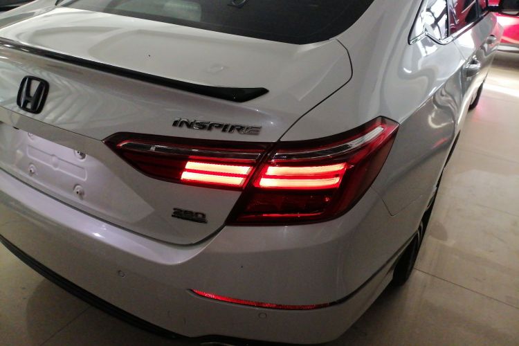 本田 英仕派 2022款 260TURBO 精悦版车身外观9