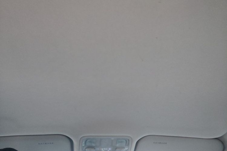 起亚 狮跑 2013款 2.0L 手动两驱版GL中控内饰22