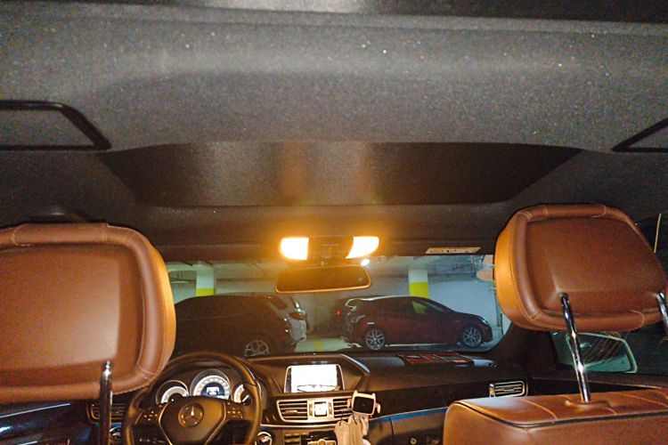 奔驰E级 2015款 E 260 L 运动豪华型中控内饰22