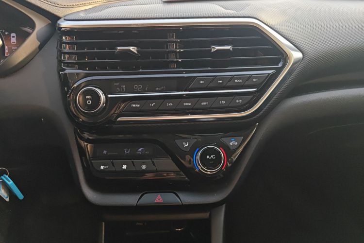 长安 悦翔 2019款 1.5L DCT 联动云版中控内饰16