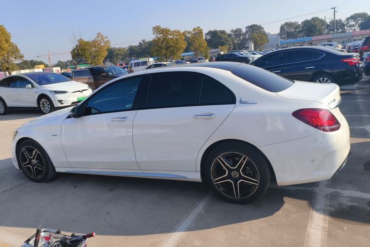 奔驰C级 2020款 改款 C 260 L 运动版车身外观4