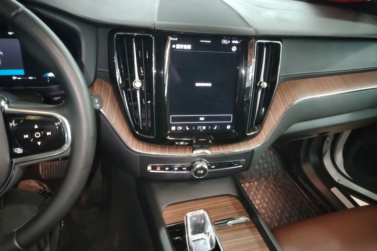 沃尔沃XC60 2023款 B5 四驱智远豪华版中控内饰16