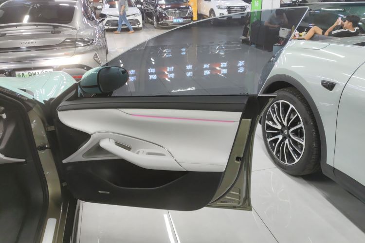 小米汽车 小米SU7 2024款 四驱超长续航高阶智驾Max版中控内饰7005