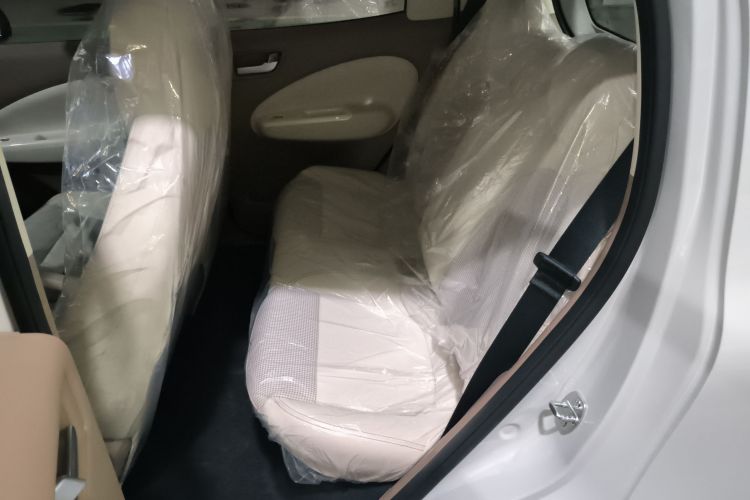 五菱汽车 宏光MINIEV 2025款 四门版 进阶款中控内饰21