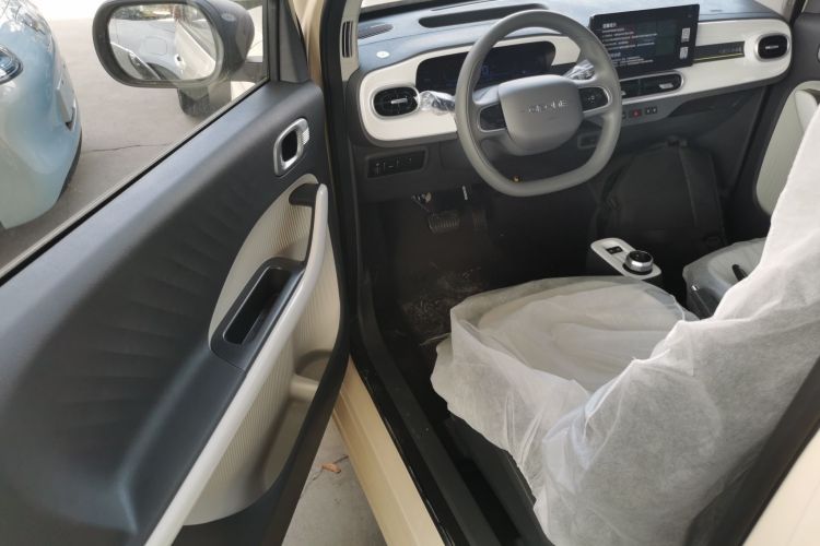 吉利银河 熊猫 2025款 210km 元气熊中控内饰19