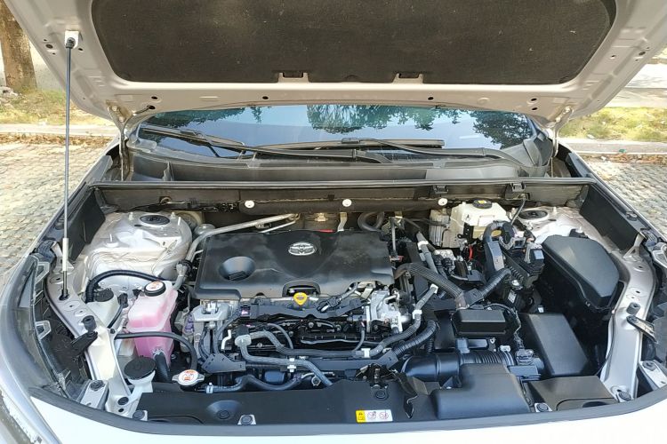 丰田 威兰达 2020款 双擎 2.5L E-CVT两驱豪华版局部细节24