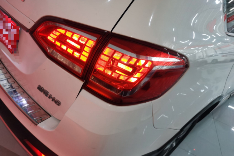 哈弗H6 2014款 运动版 2.4L 自动精英型车身外观9