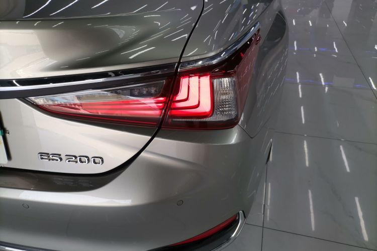 雷克萨斯ES 2022款 200 卓越版车身外观6006