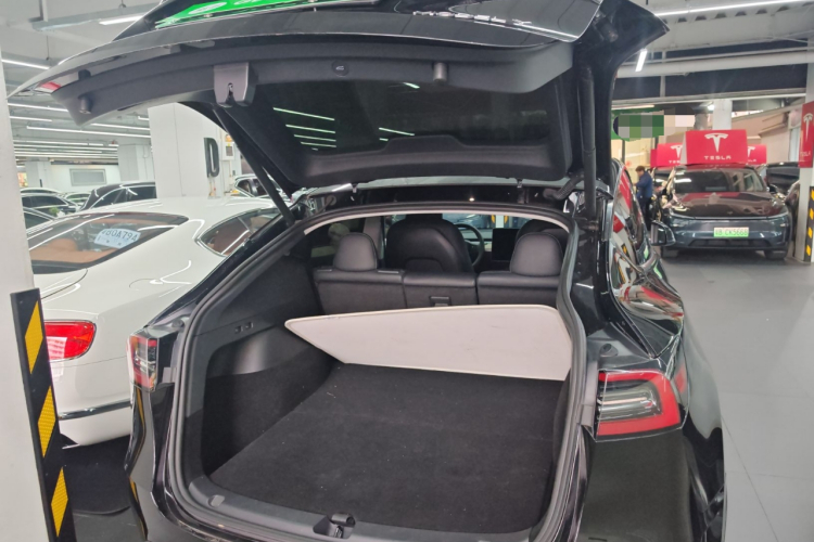 特斯拉 Model Y 2022款 长续航全轮驱动版机舱底盘23