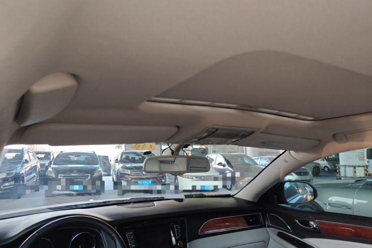 红旗H7 2015款 2.0T 豪华型中控内饰22