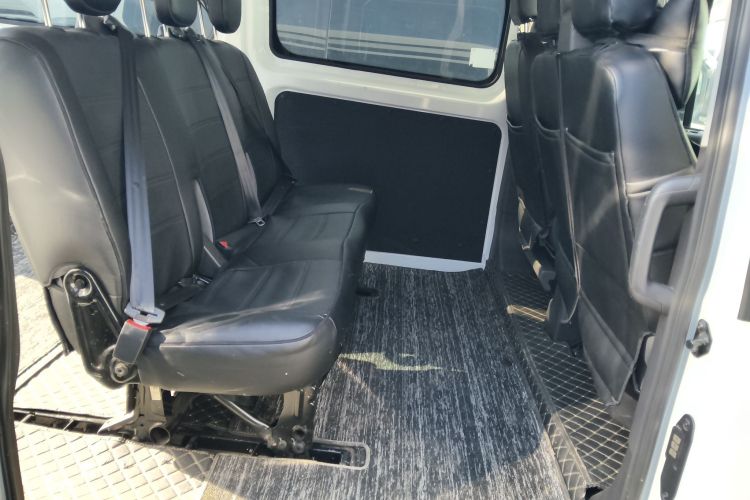 福特 全顺 2019款 2.0T汽油自动多功能商用车中轴中顶6座国VI中控内饰21