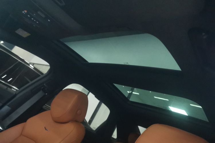 凯迪拉克CT6 PLUG-IN 2017款 30E 领先型中控内饰22