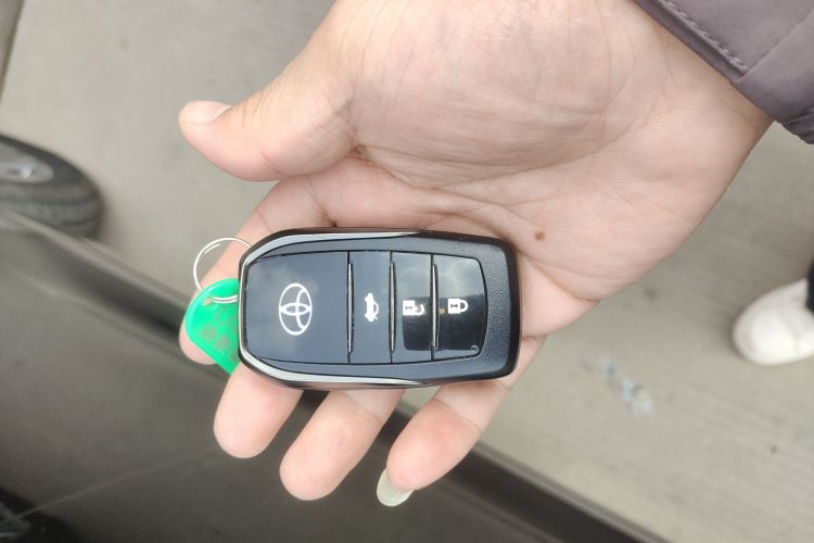 丰田 汉兰达 2018款 2.0T 四驱豪华版 7座 国V中控内饰11