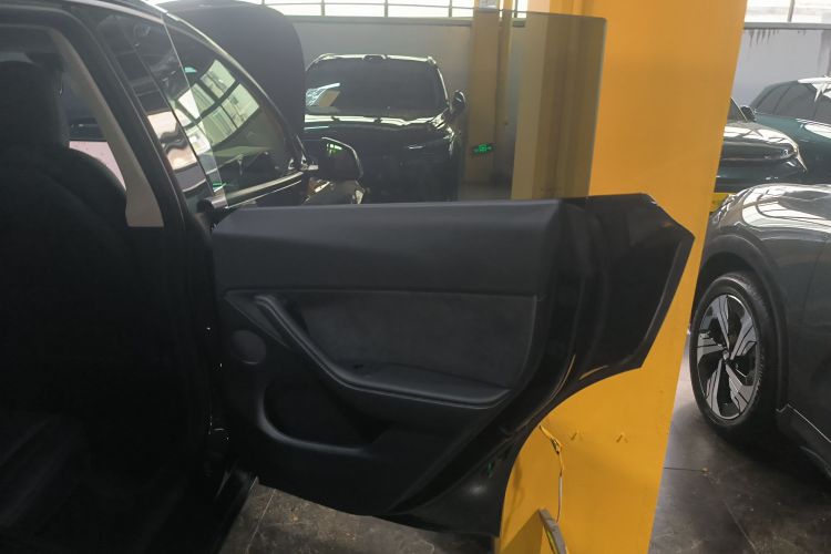 特斯拉 Model Y 2024款 后轮驱动版中控内饰45