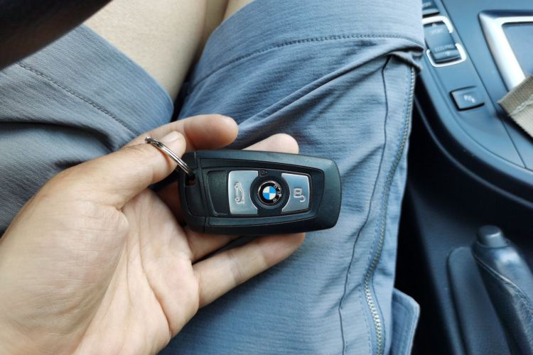 宝马3系 2016款 316Li 时尚型中控内饰7001