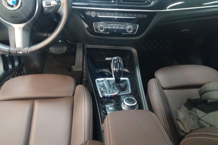 宝马1系 2021款 120i M运动曜夜版中控内饰18