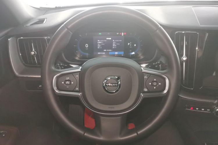 沃尔沃XC60 2024款 B5 四驱智逸豪华版中控内饰13