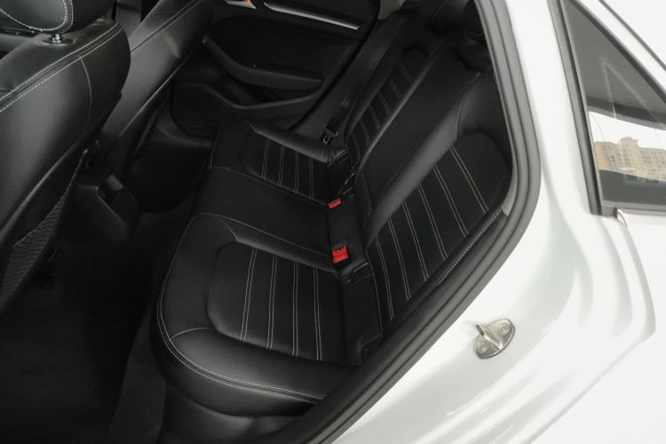 奥迪A3 2019款 Limousine 35 TFSI 进取型 国V中控内饰7004