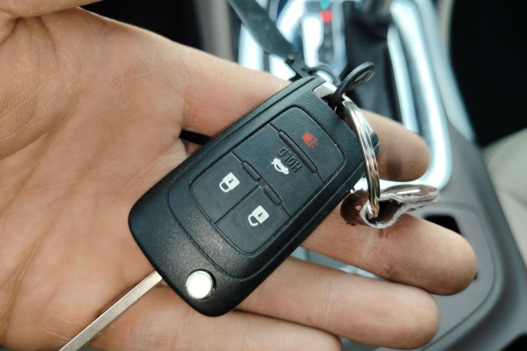 别克 君威 2014款 2.0L 精英时尚型中控内饰11